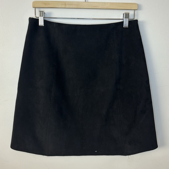 Aritzia Babaton Modern Mini in Vegan Suede - Picture 6 of 7